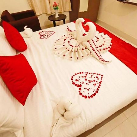 ורנאסי Oyo 16708 Sada Shiv Guest House מראה חיצוני תמונה