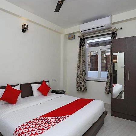 ורנאסי Oyo 16708 Sada Shiv Guest House מראה חיצוני תמונה