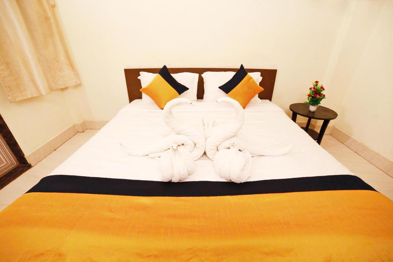 ורנאסי Oyo 16708 Sada Shiv Guest House מראה חיצוני תמונה