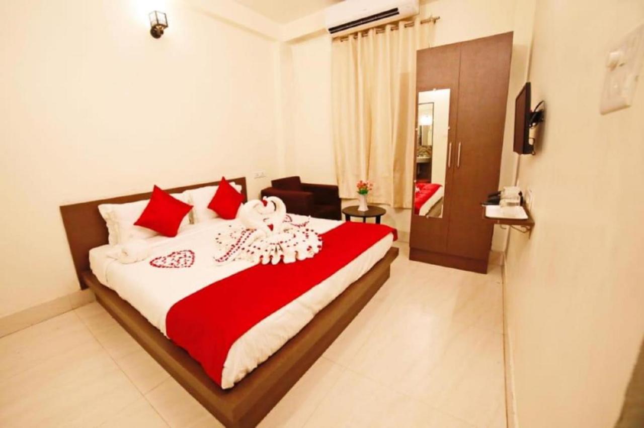 ורנאסי Oyo 16708 Sada Shiv Guest House מראה חיצוני תמונה