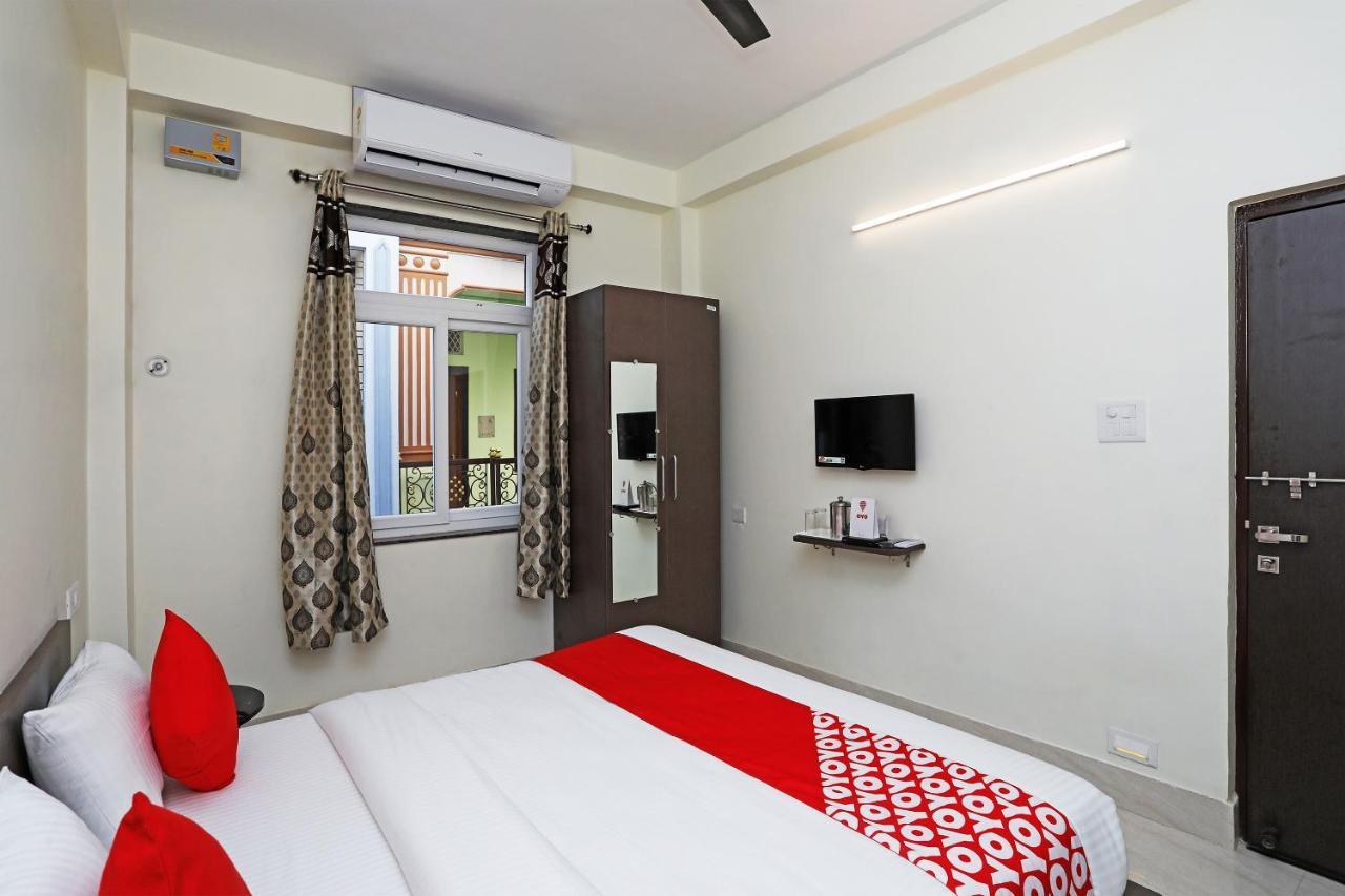 ורנאסי Oyo 16708 Sada Shiv Guest House מראה חיצוני תמונה