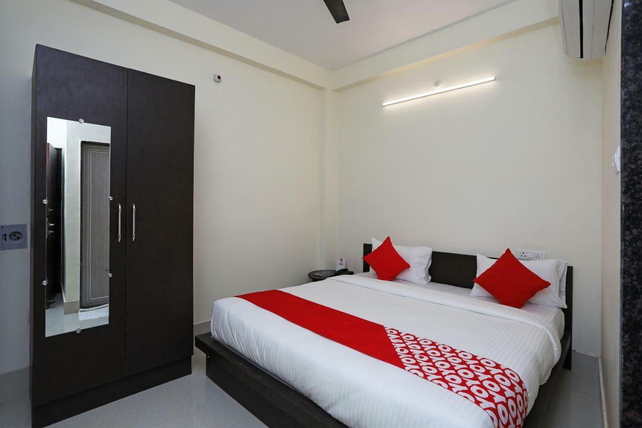 ורנאסי Oyo 16708 Sada Shiv Guest House מראה חיצוני תמונה