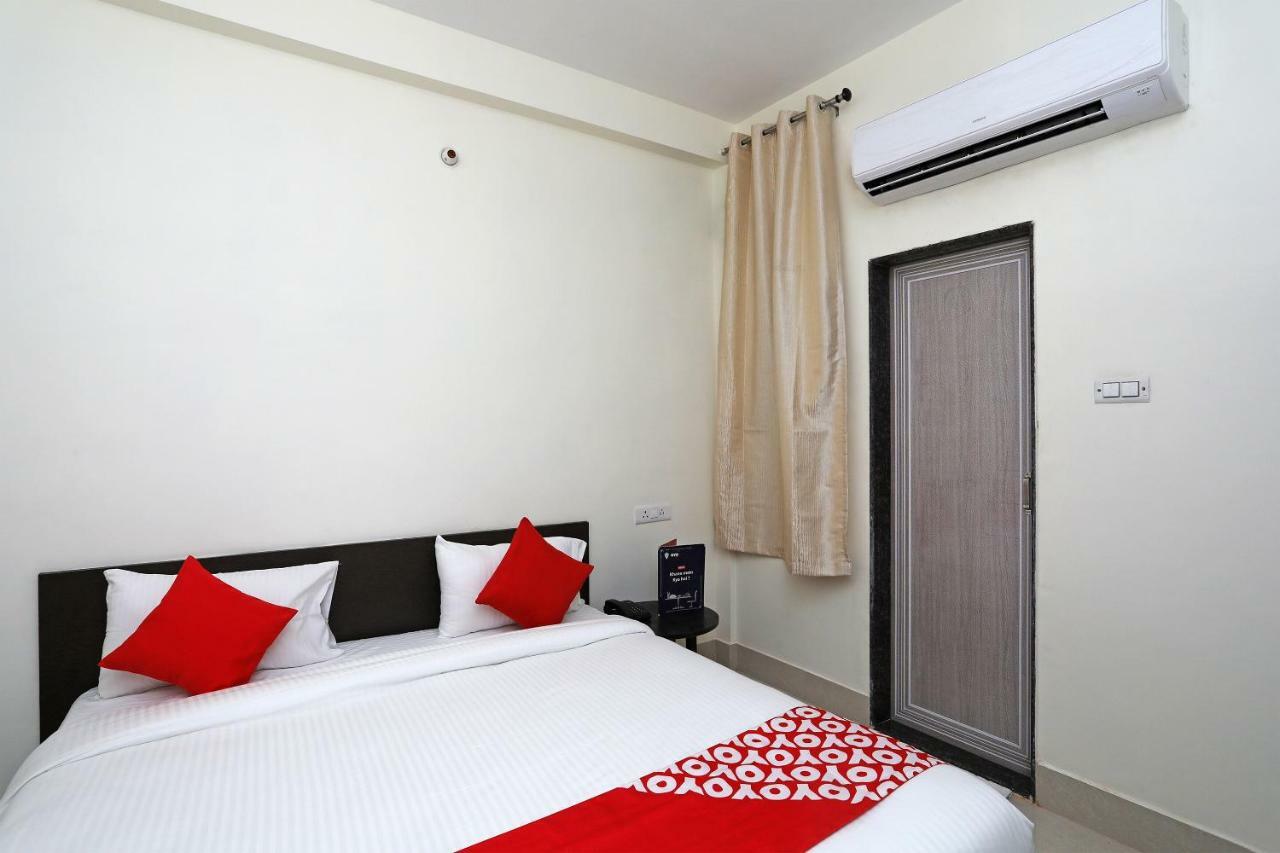 ורנאסי Oyo 16708 Sada Shiv Guest House מראה חיצוני תמונה